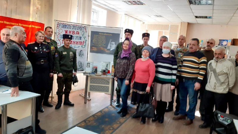 Литературный час «Жизнь моя песней звенела в народе, смерть моя песней борьбы прозвучит!»