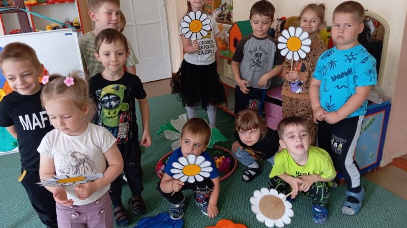 Громкие чтения «В сказочном мире цветов»