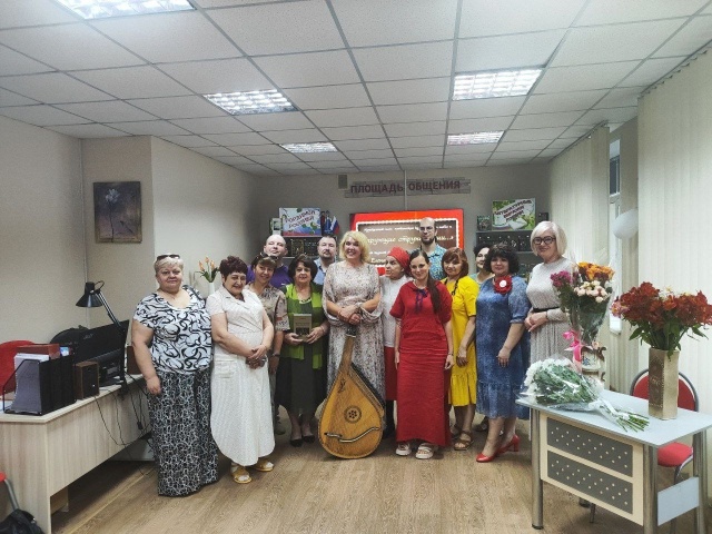 Программа инструментальной и вокальной музыки «Чарующие струны души»