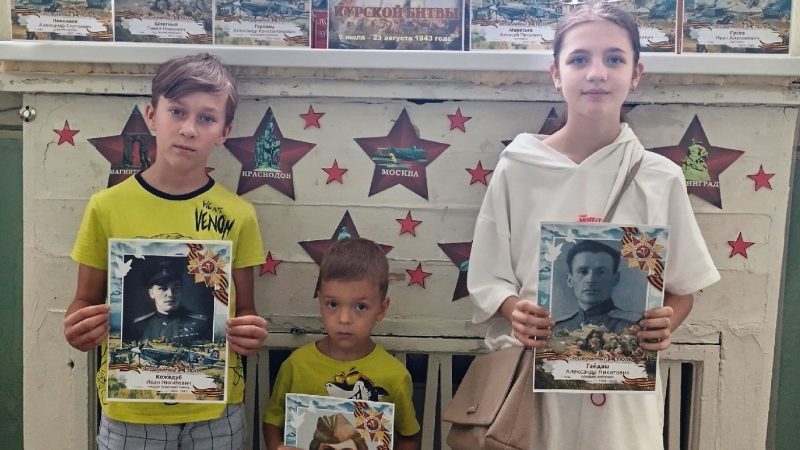 Беседа у книжной выставки «Курская битва в памяти и книгах»