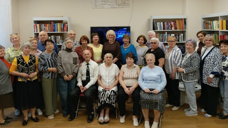 Музыкально-поэтический ретропортрет «Когда стихи начинают звучать песней…»
