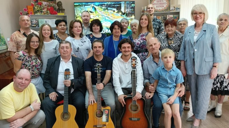 Поэтический вернисаж «Тебе, наш город, посвящаем…»