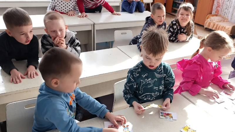 Литературный калейдоскоп «Книги любим мы читать и героев узнавать»