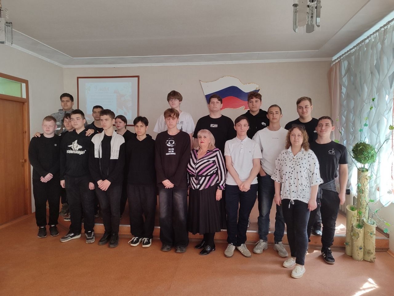 Урок патриотизма «Войны священные страницы навеки в памяти людской»