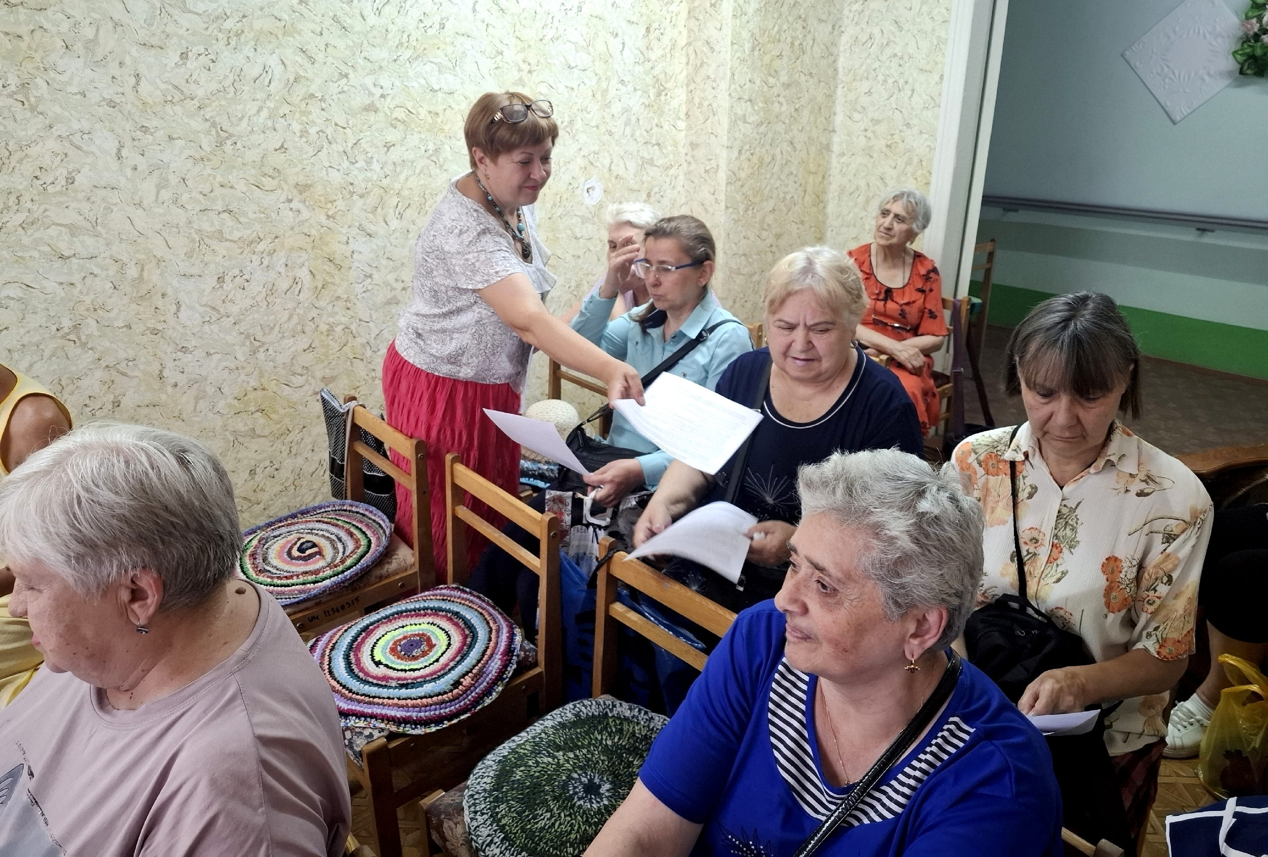 Час информации «Семейные ценности и закон: правовая помощь пенсионерам»