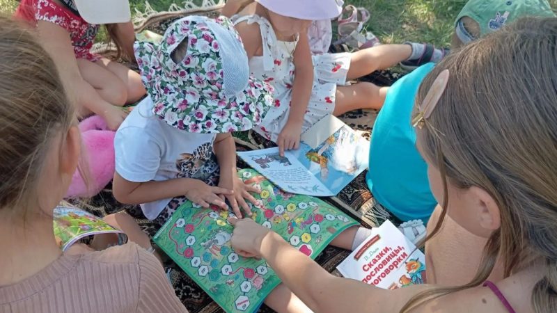 Поэтический час «Калейдоскоп веселых строк: современные детские поэты»