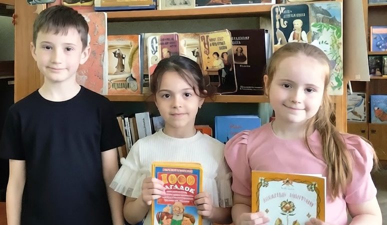 Час фольклора «Сказочный мир Владимира Даля»