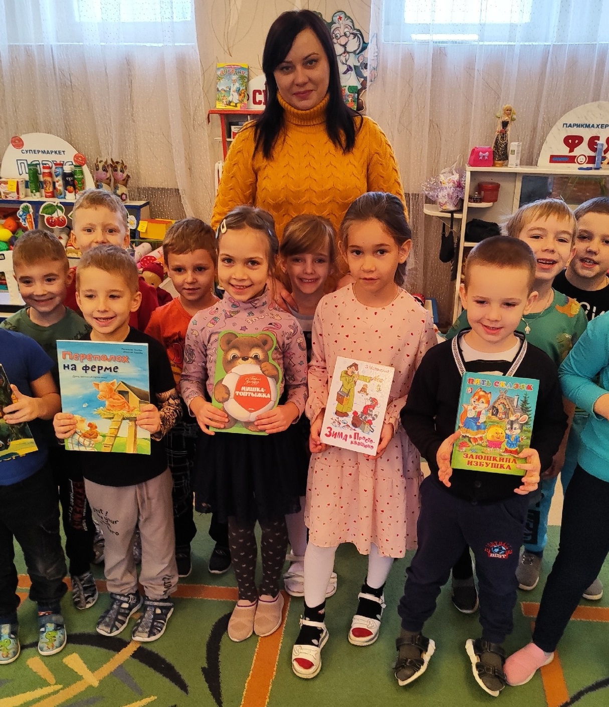 Библиотечный час «Книги, подаренные с любовью»