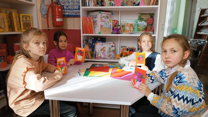 Творческие посиделки «Сюрприз для мамы»