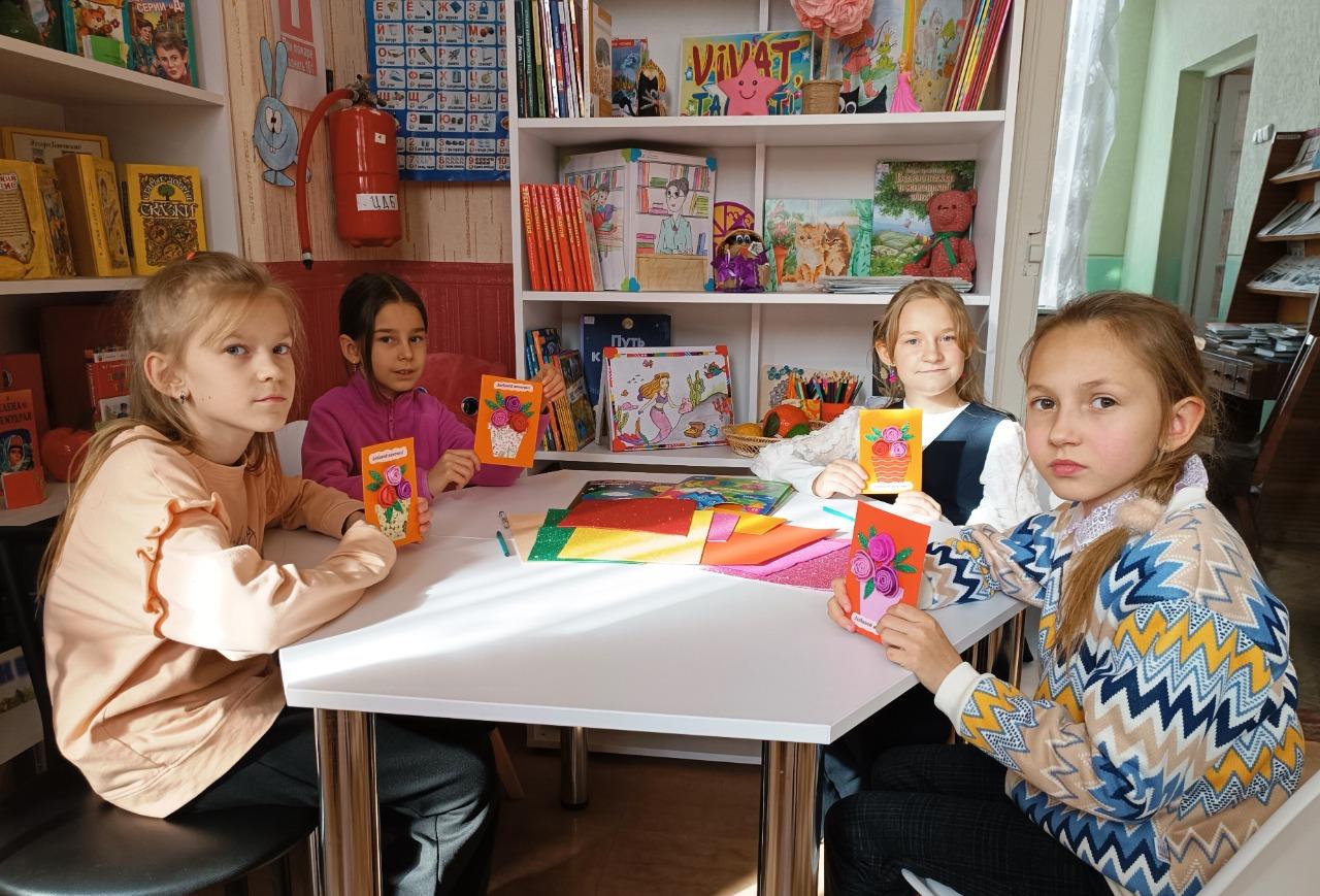 Творческие посиделки «Сюрприз для мамы»