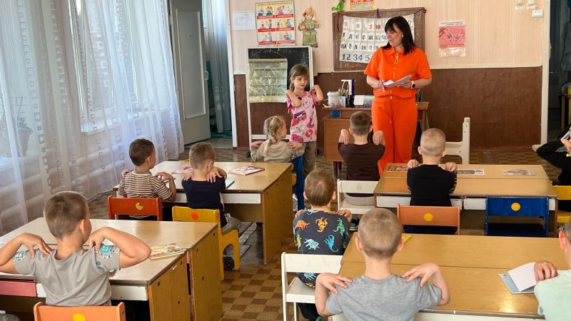 Игровая программа «Живет на всей планете народ веселый – дети»